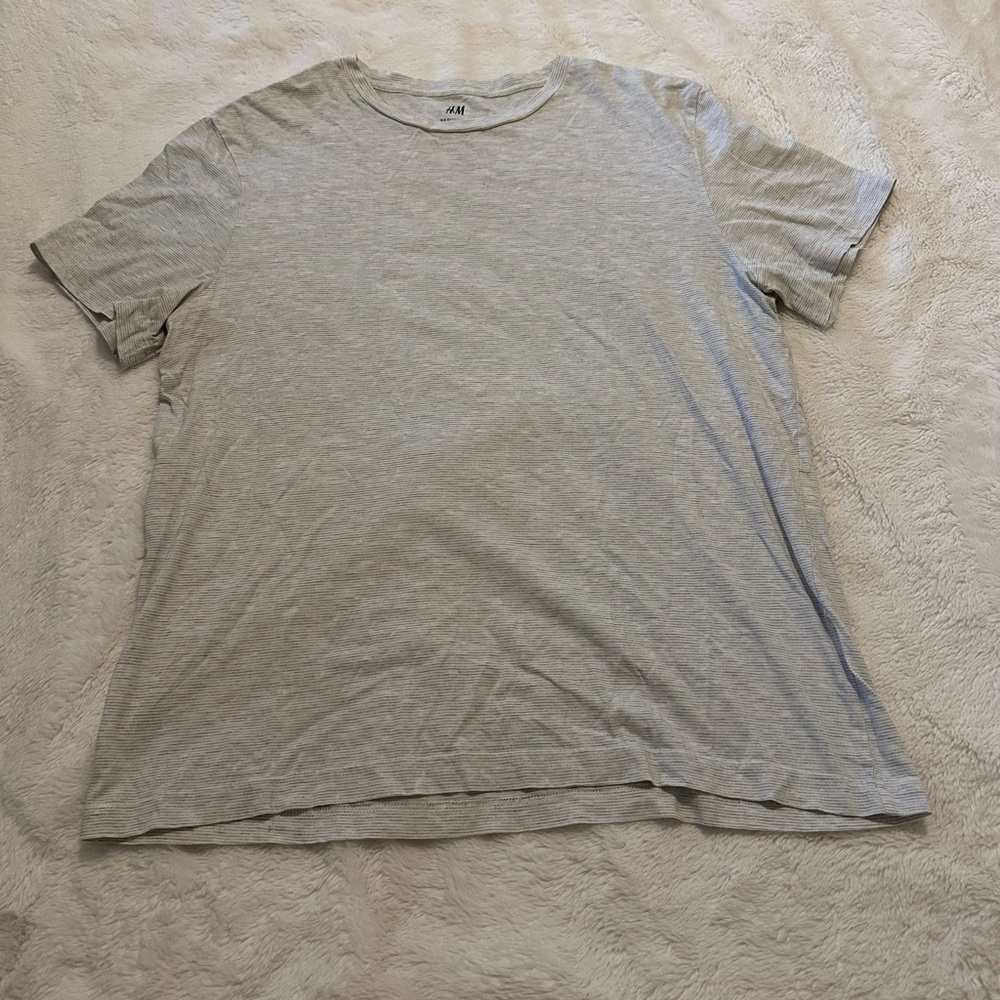 H&M Regular Fit Tee | Size L